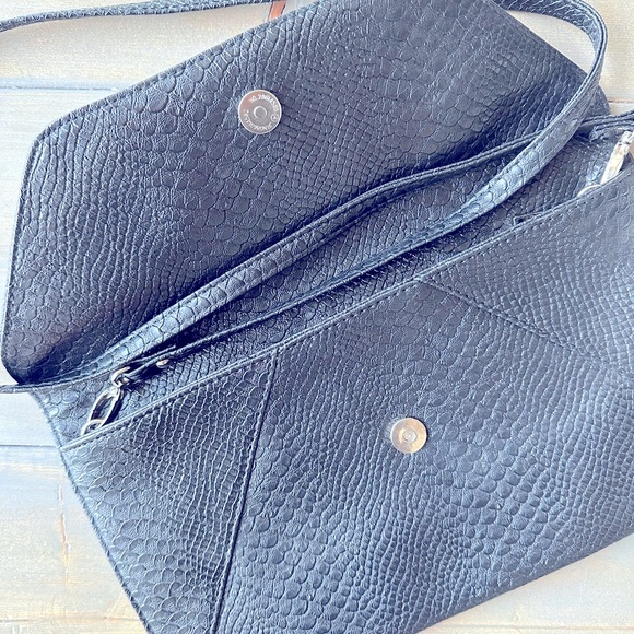 Black Clutch - Picture 4 of 4